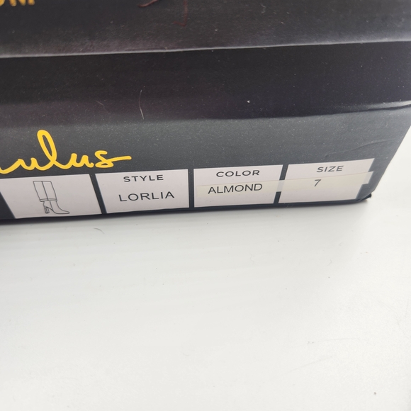 New In Box Elegant Lulu's Lorlia Heeled Boots In Almond for Women Size 7 - Picture 8 of 8